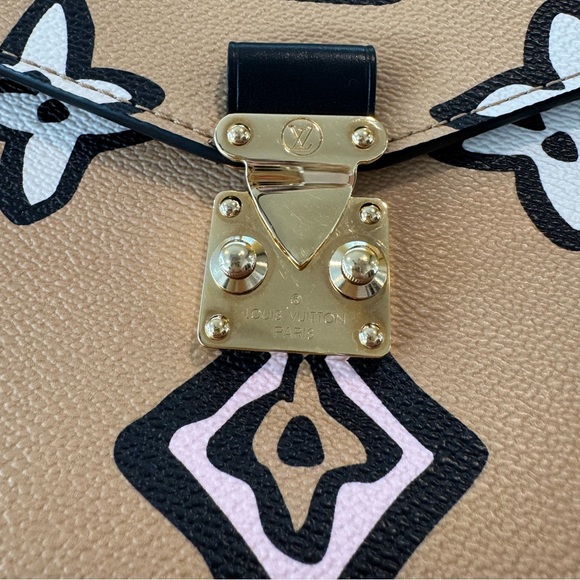 Louis Vuitton RARE Monogram Giant Wild At Heart Pochette Metis Arizona - Picture 11 of 12